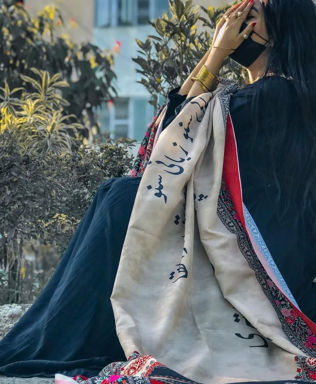 Kahani Suno Skin Odhni By Sastaae