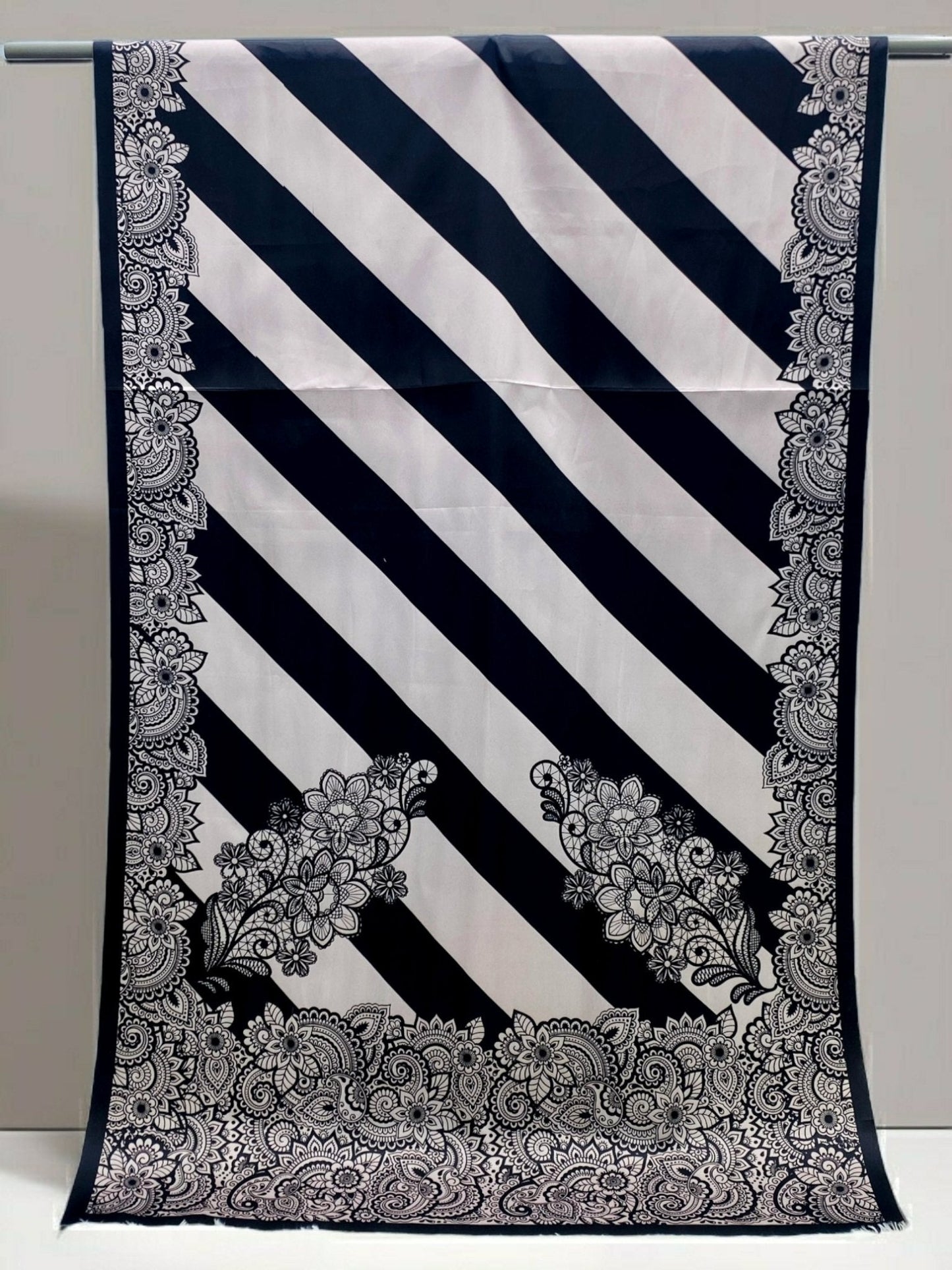 Floral Elegance (SFE-09) Odhni By Sastaae