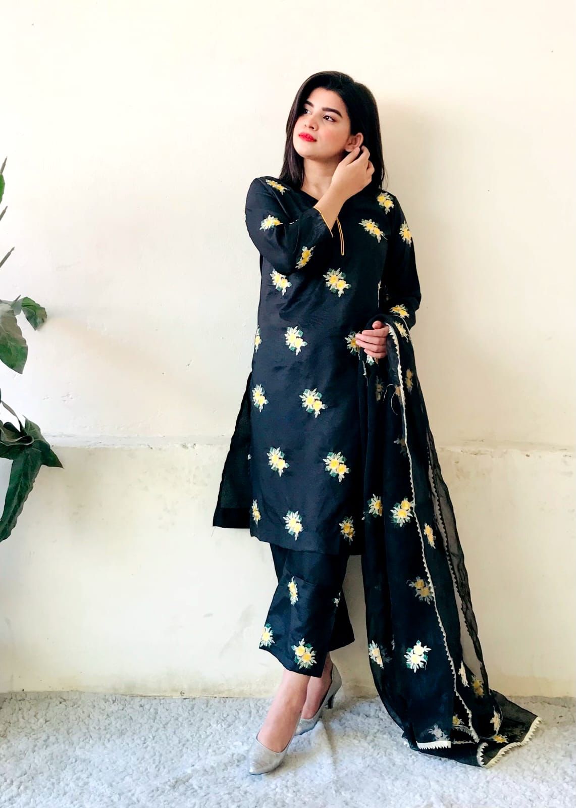 Sastaae Stitched 3pc Floral Embroidered Dress